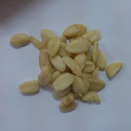 kacang kenari per 100gr