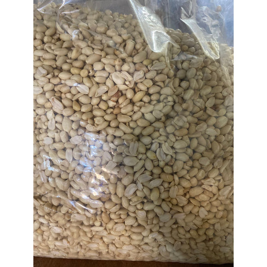kacang tanah kupas 1kg 8m & 7m
